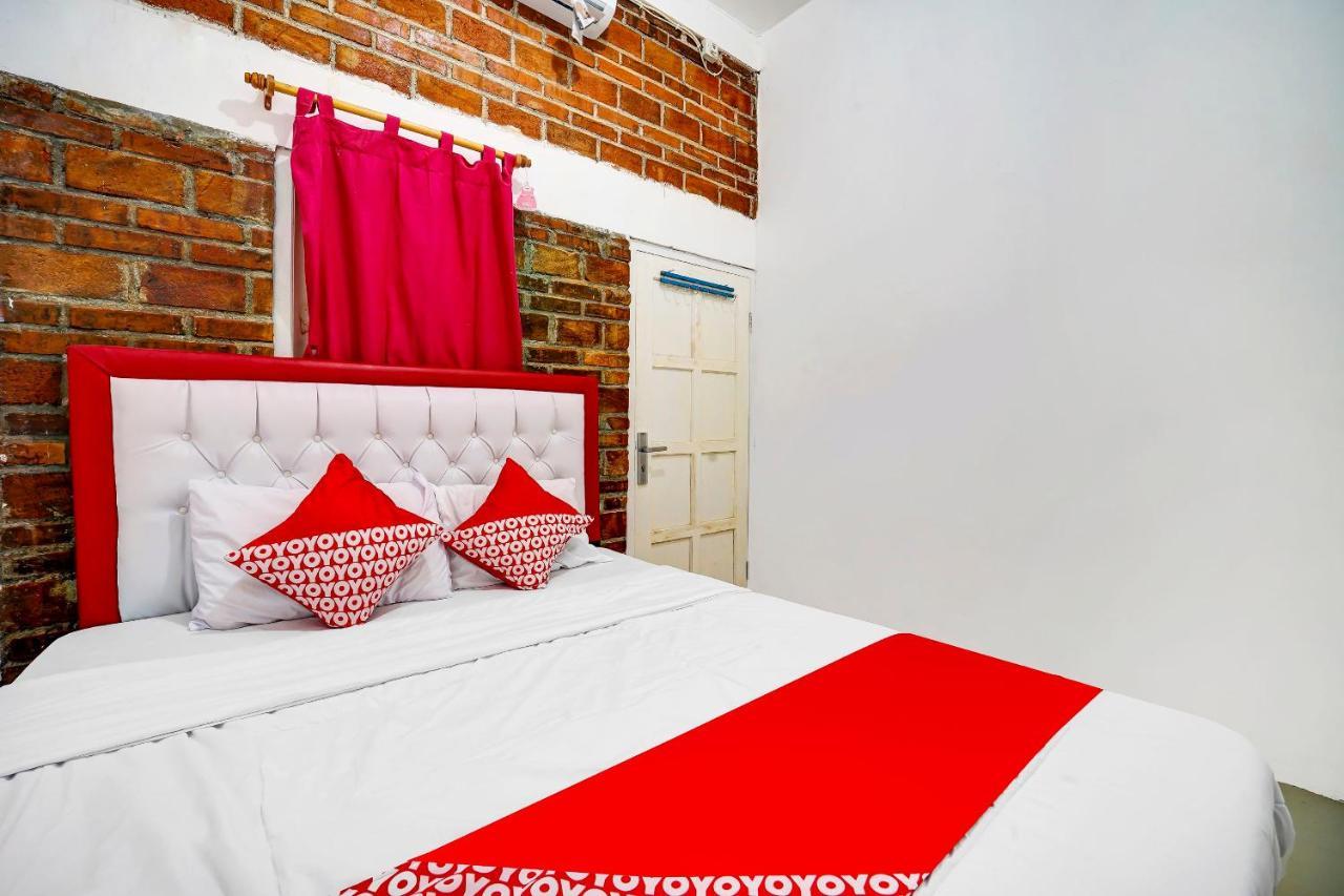 Super Oyo 91173 Guesthouse King Puntodewo Pakualaman Kültér fotó