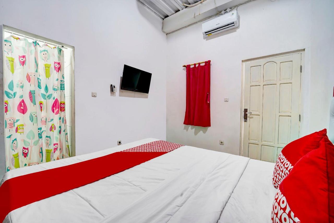 Super Oyo 91173 Guesthouse King Puntodewo Pakualaman Kültér fotó